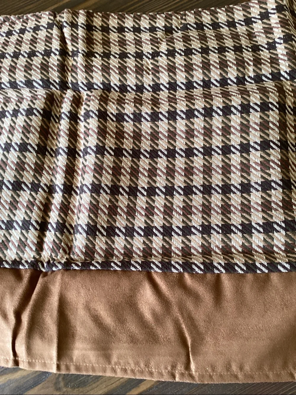 BNWT Crestwood Valance 84” x 18”